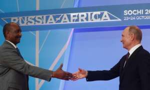 السودان تعيد ترتيب شبكة تحالفاتها الإقليمية والدولية