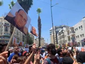 نزار بنات .. شهيد الكلمة في فلسطين