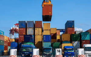 قيود الاستيراد.. المزايا والمساوئ في سياق الدوافع والتوقعات